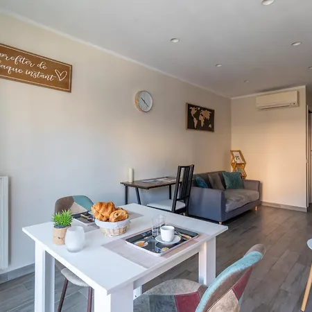 Equipe, 2 Personnes Au Coeur De Menton, Climatise, Proche Gares Routiere Et Ferroviaire, Fete Des Citron, Μεντόν