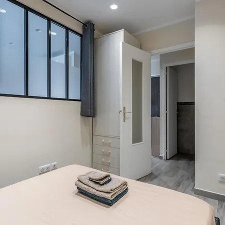 Appartement Magnifique 2 Personnes Au Cœur De Menton, Climatisé Et Proche Gares Routière Et Sncf, Totalement équipé