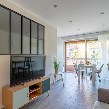 Equipe, 2 Personnes Au Coeur De Menton, Climatise, Proche Gares Routiere Et Ferroviaire, Fete Des Citron, Μεντόν