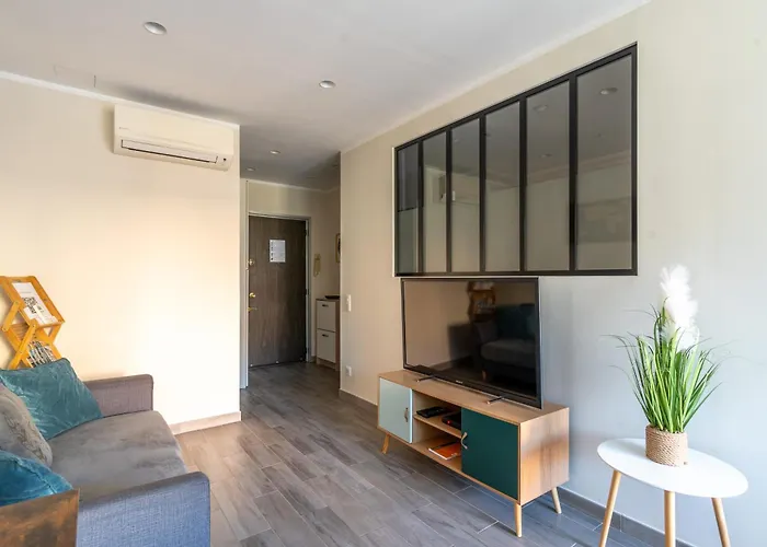 Magnifique 2 Pieces Au Coeur De Menton, Plages, Commerces Et Proximite Gares *