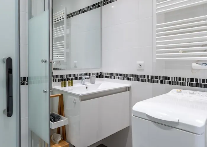 דירה Magnifique 2 Pieces Au Coeur De Menton, Plages, Commerces Et Proximite Gares *