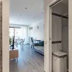 équipé, 2 Personnes Au Cœur De Menton, Climatisé, Proche Gares Routière Et Ferroviaire, Fête Des Citron, Appartement *