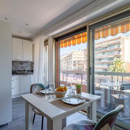 Magnifique 2 Pieces Au Coeur De Menton, Plages, Commerces Et Proximite Gares Menton