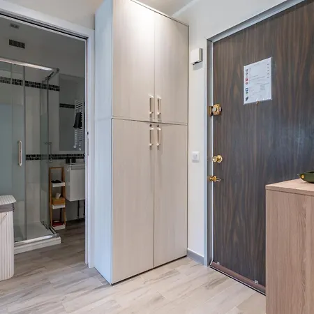 Equipe, 2 Personnes Au Coeur De Menton, Climatise, Proche Gares Routiere Et Ferroviaire, Fete Des Citron, 芒通