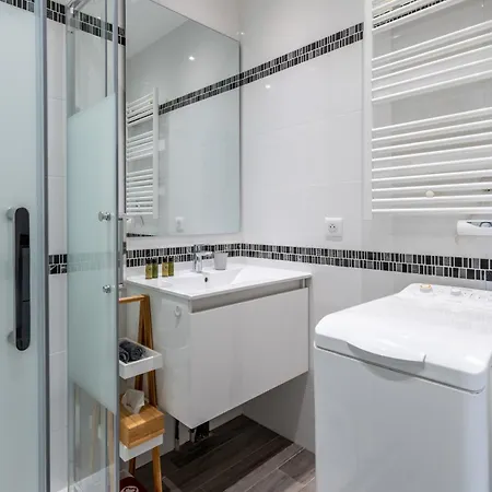 아파트 Equipe, 2 Personnes Au Coeur De Menton, Climatise, Proche Gares Routiere Et Ferroviaire, Fete Des Citron, *