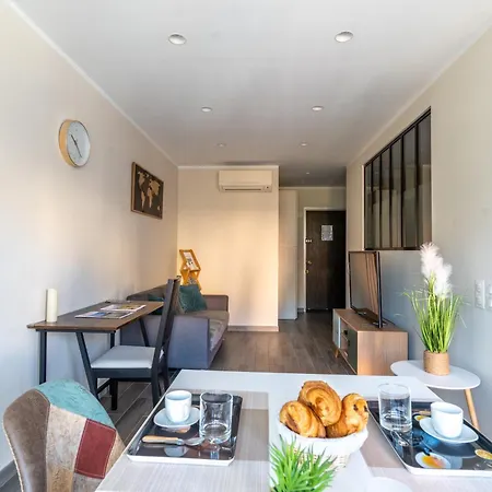 Equipe, 2 Personnes Au Coeur De Menton, Climatise, Proche Gares Routiere Et Ferroviaire, Fete Des Citron,