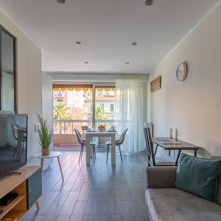 Magnifique 2 Pieces Au Coeur De Menton, Plages, Commerces Et Proximite Gares Apartament