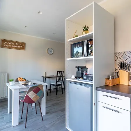 Equipe, 2 Personnes Au Coeur De Menton, Climatise, Proche Gares Routiere Et Ferroviaire, Fete Des Citron, * 멍똥