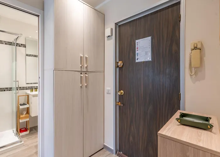 Apartment Magnifique 2 Pieces Au Coeur De Menton, Plages, Commerces Et Proximite Gares *