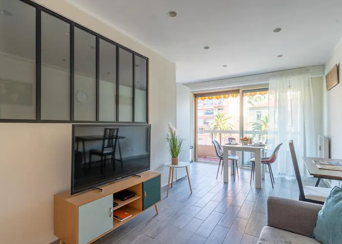 Magnifique 2 Pieces Au Coeur De Menton, Plages, Commerces Et Proximite Gares Menton