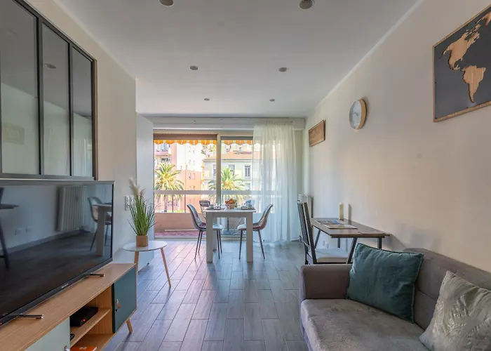 Magnifique 2 Pieces Au Coeur De Menton, Plages, Commerces Et Proximite Gares Apartment