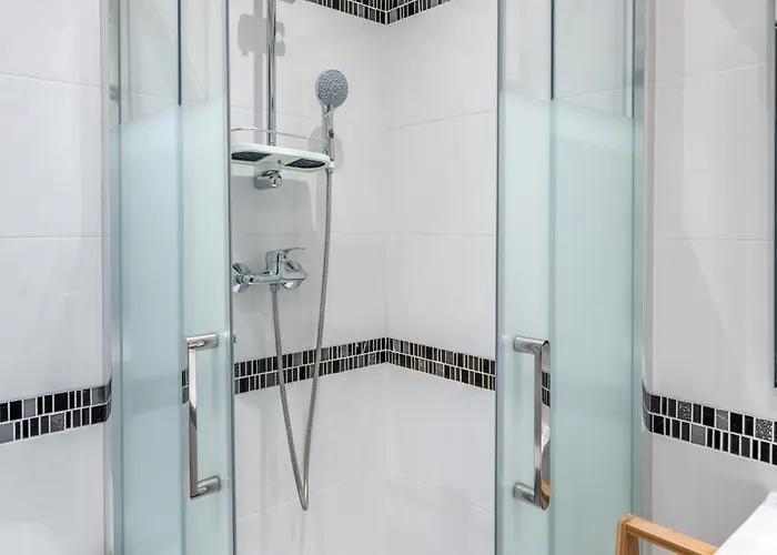 Magnifique 2 Pieces Au Coeur De Menton, Plages, Commerces Et Proximite Gares Apartamento *