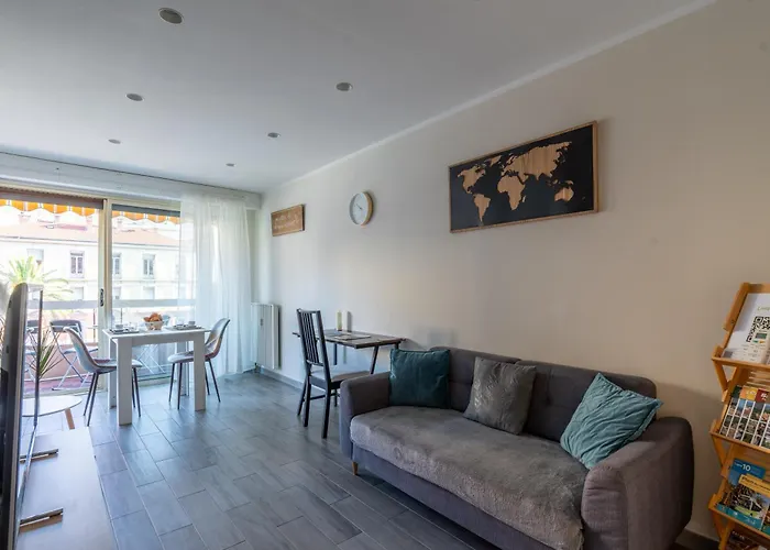 Magnifique 2 Pieces Au Coeur De Menton, Plages, Commerces Et Proximite Gares Menton